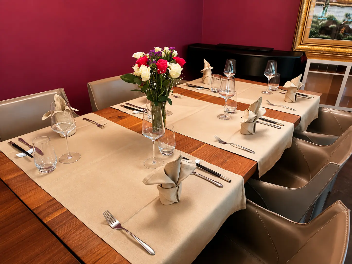 Gedeckter Tisch im Restaurant Long Long